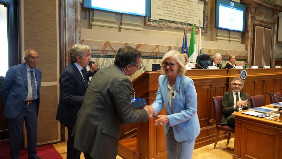 Foto 4 di 10