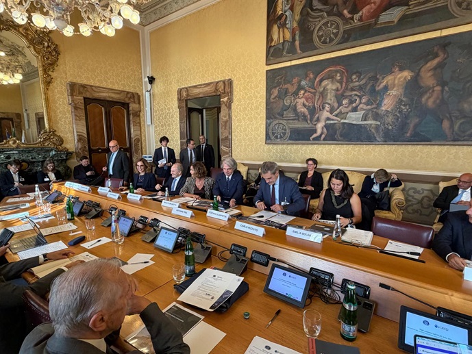 Foto 4 di 5